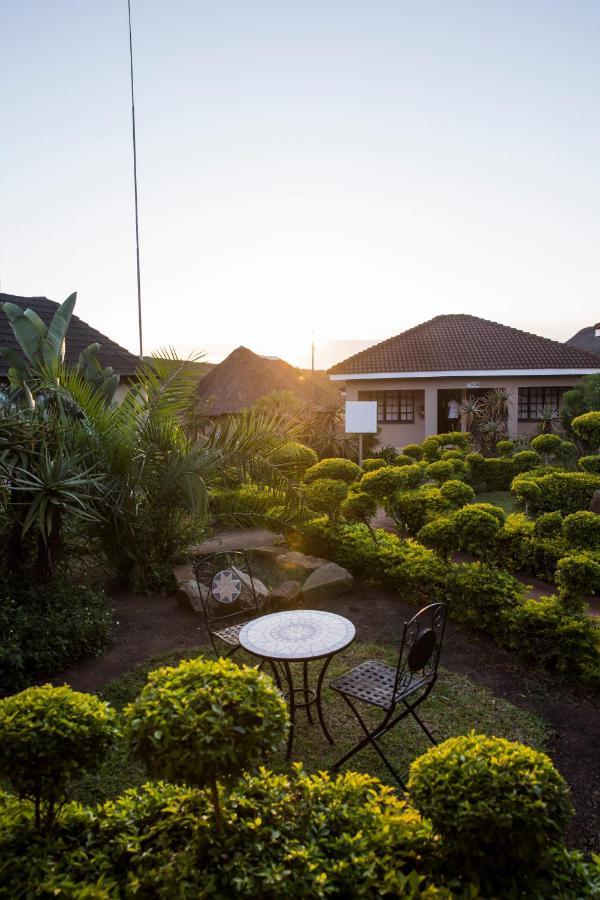 Nongoma Lodge & Inn Cc Exterior foto